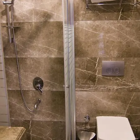 Kerimbey Hotel *